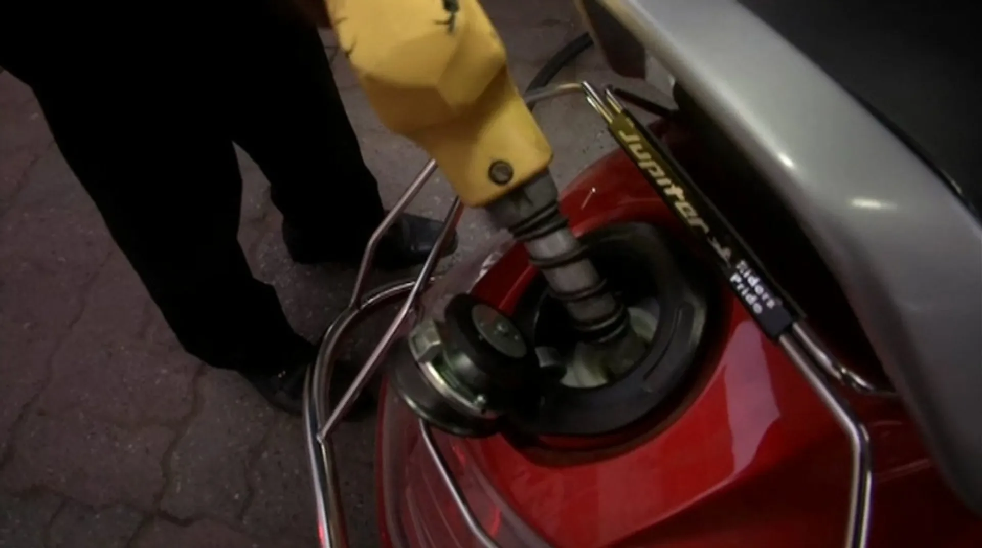 BJP lauds cut in petrol, diesel prices